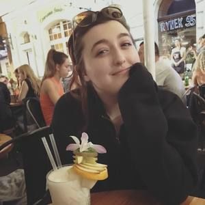 Meet your Posher, Madeleine